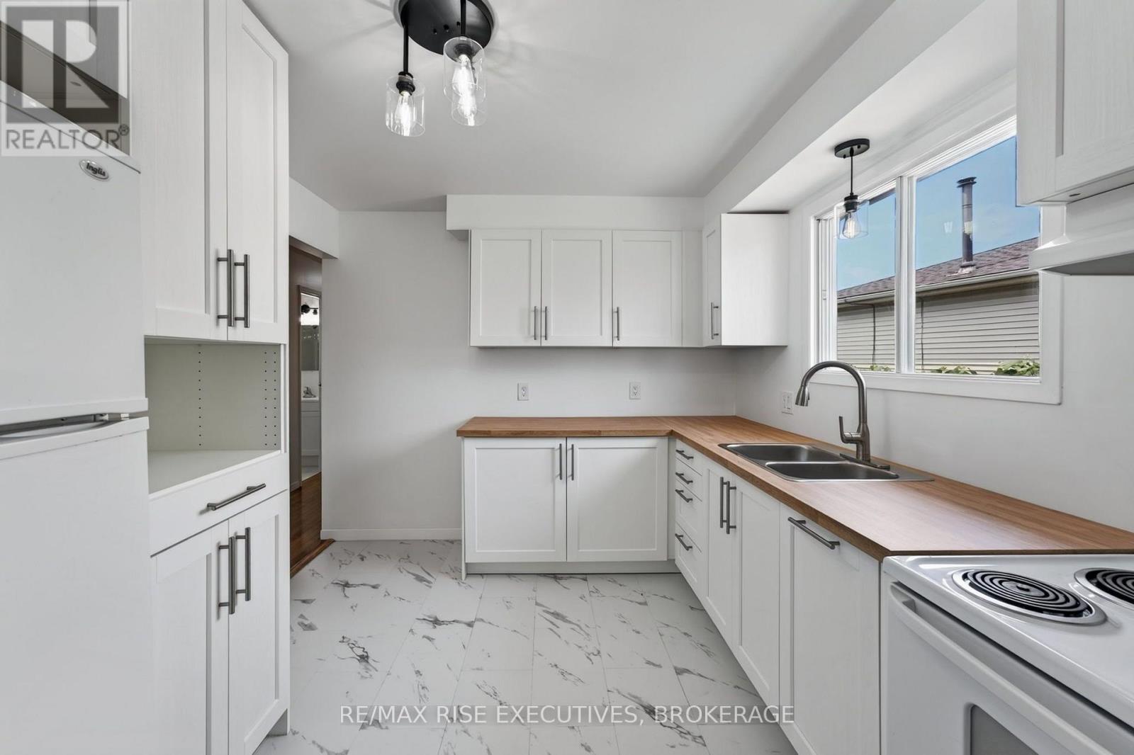 385 MELANIE AVENUE - 10