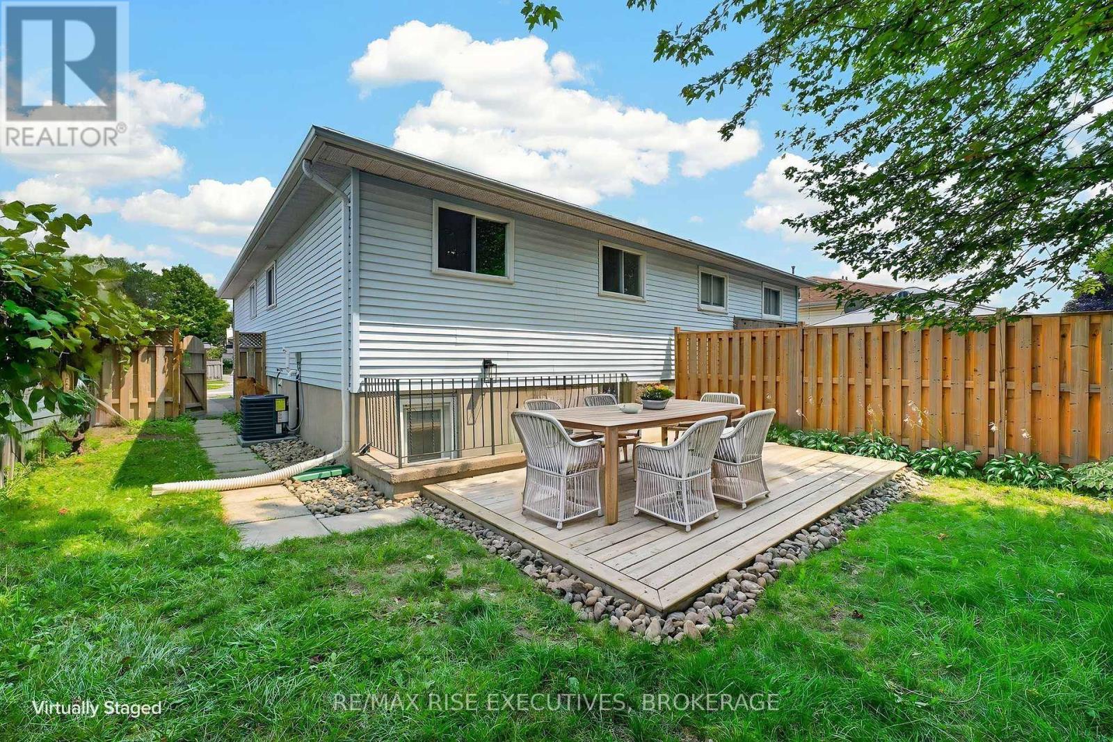 385 MELANIE AVENUE - Image 32