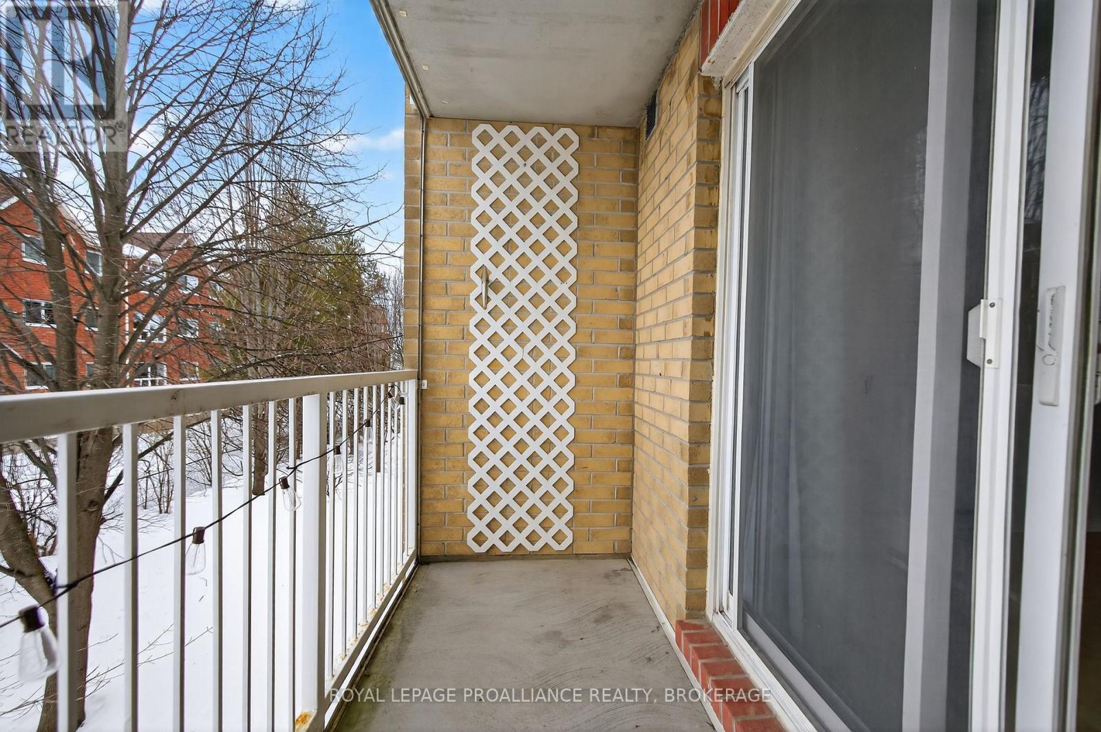 #313 310 KINGSDALE AVENUE - 10