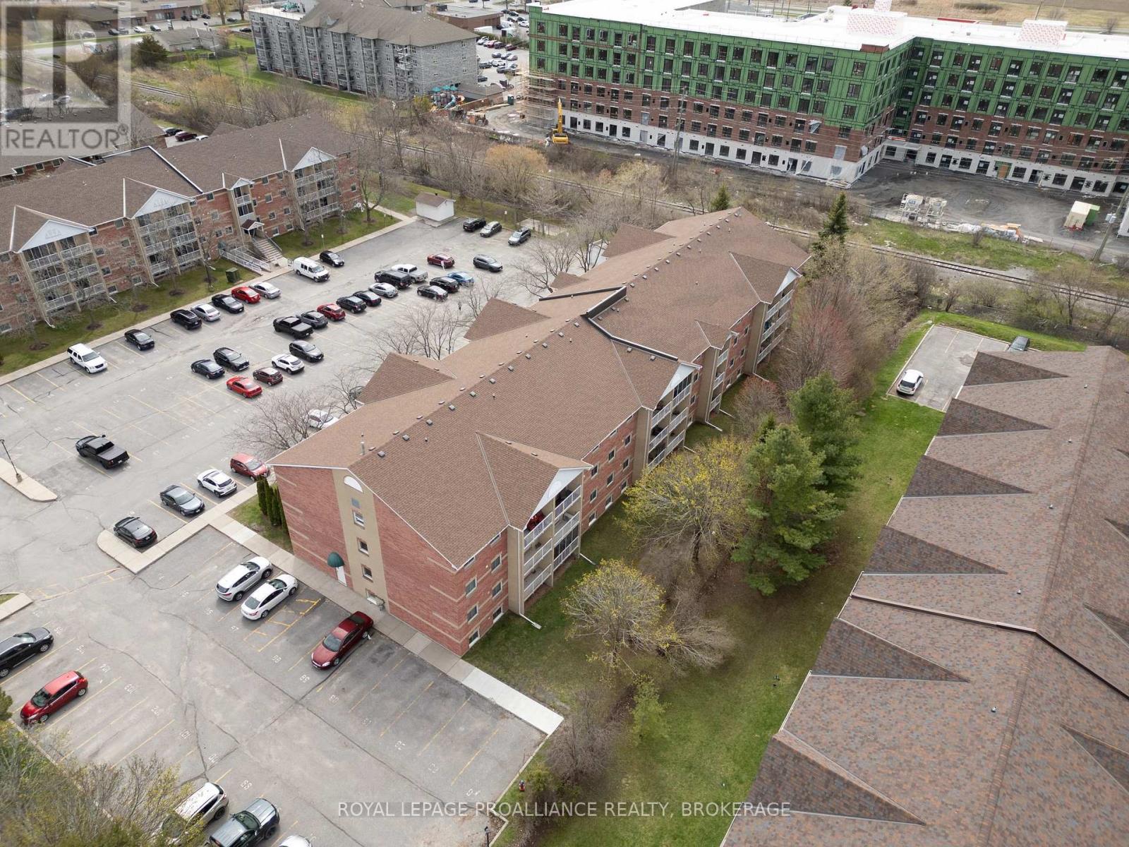#313 310 KINGSDALE AVENUE - 29