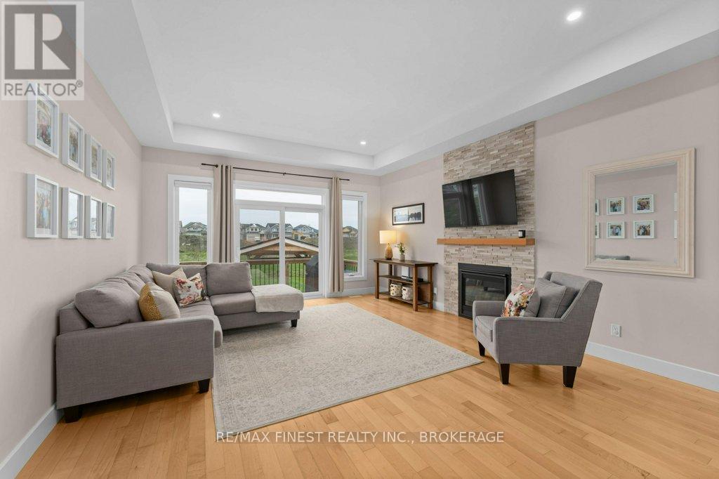2772 DELMAR STREET - 17