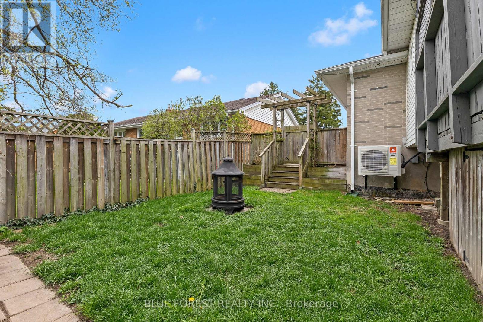 436 BASELINE ROAD E - 50