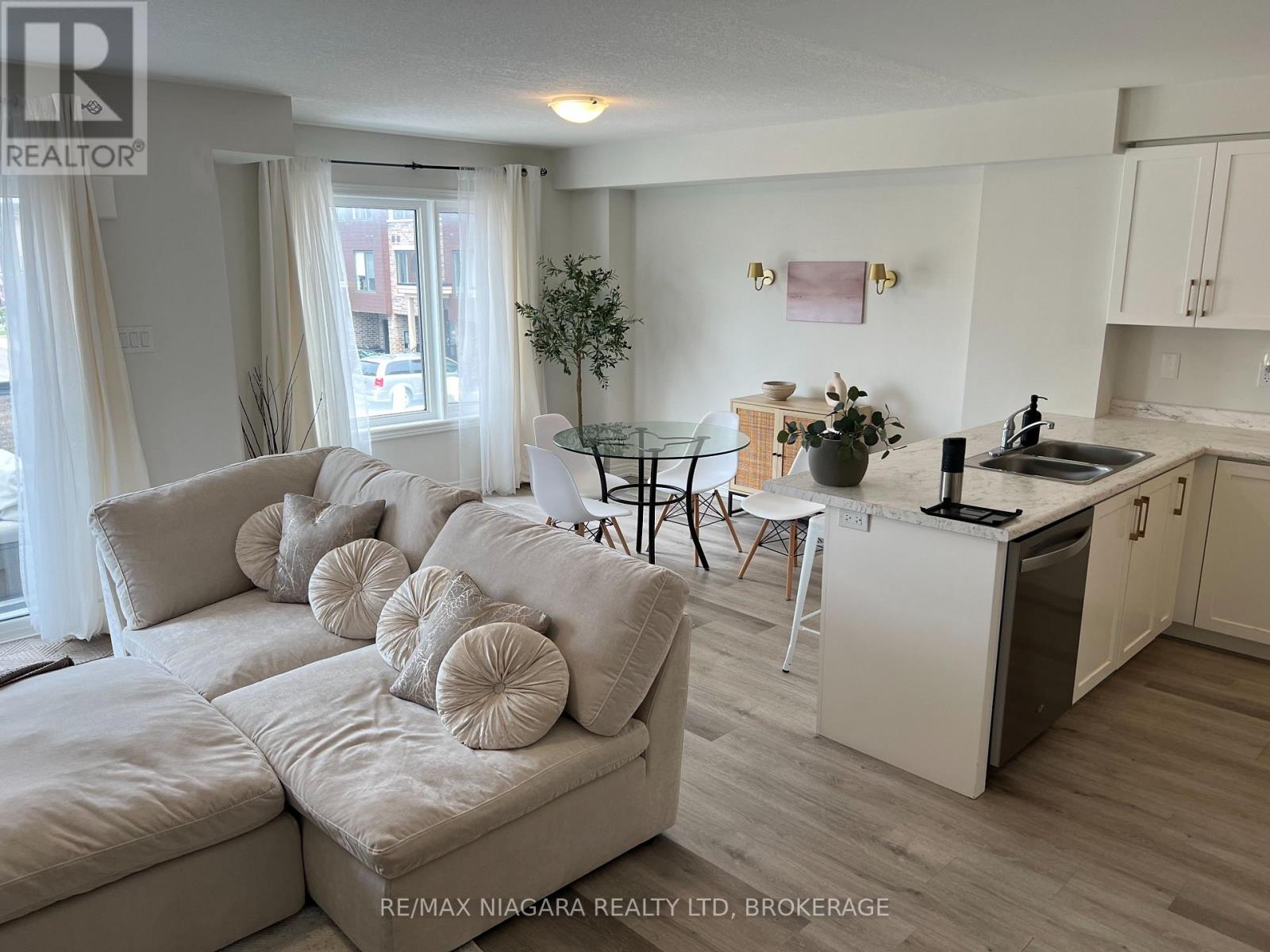#48 96 DRYDEN LANE - Image 12