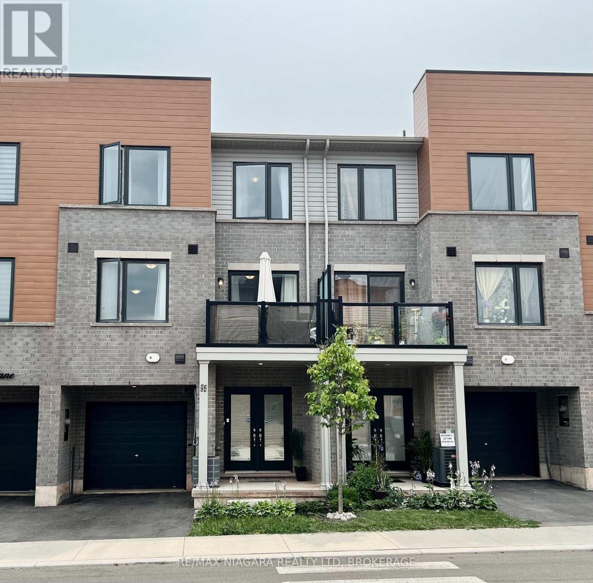 #48 96 DRYDEN LANE - 48