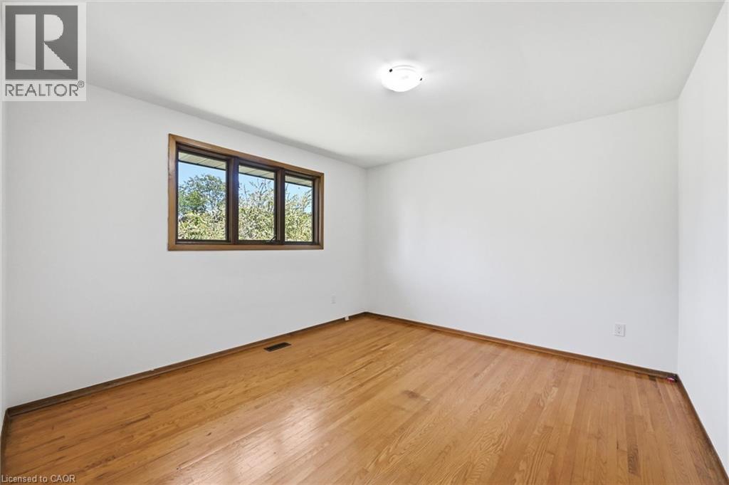 34 CHRISTOPHER Drive - 20