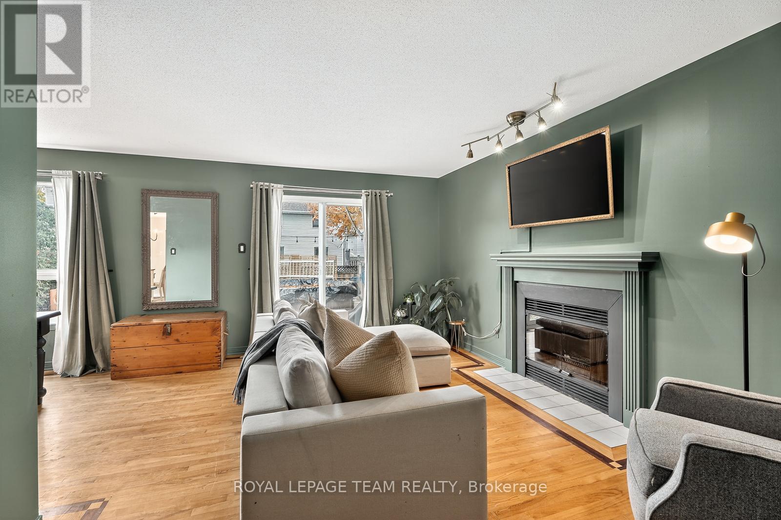 3 Bed, 3 Bath House for Sale in Ottawa – 77 ARMAGH WAY, Ottawa – MLS# X13633018 - Image 14