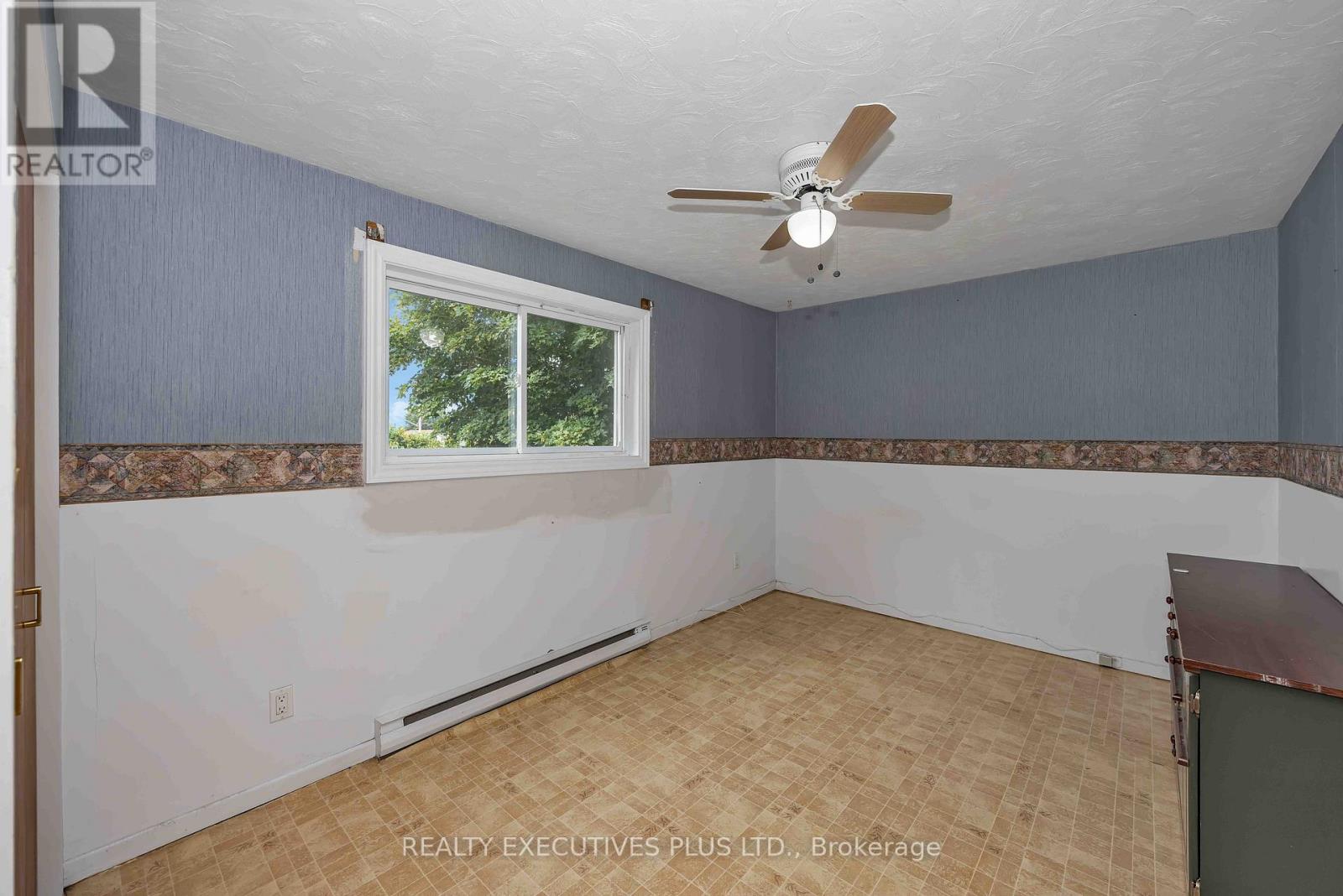 366 CHARRON STREET - Image 15