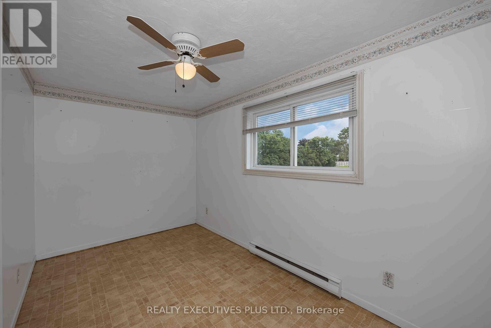 366 CHARRON STREET - Image 18