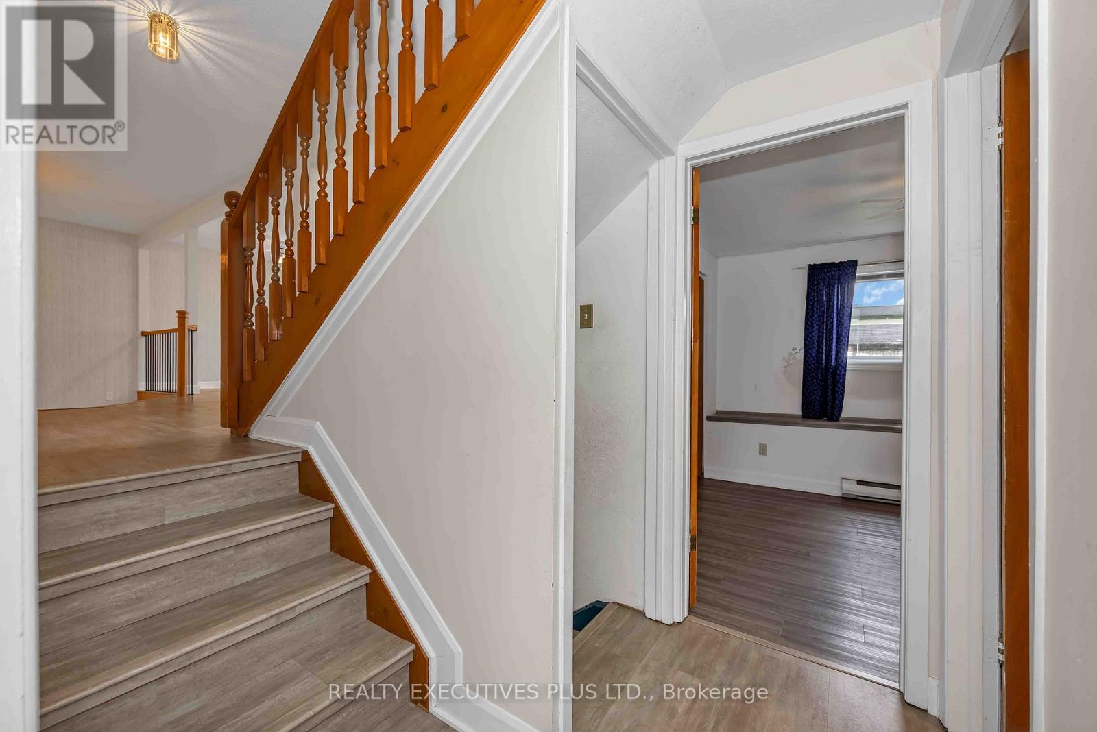 366 CHARRON STREET - Image 19