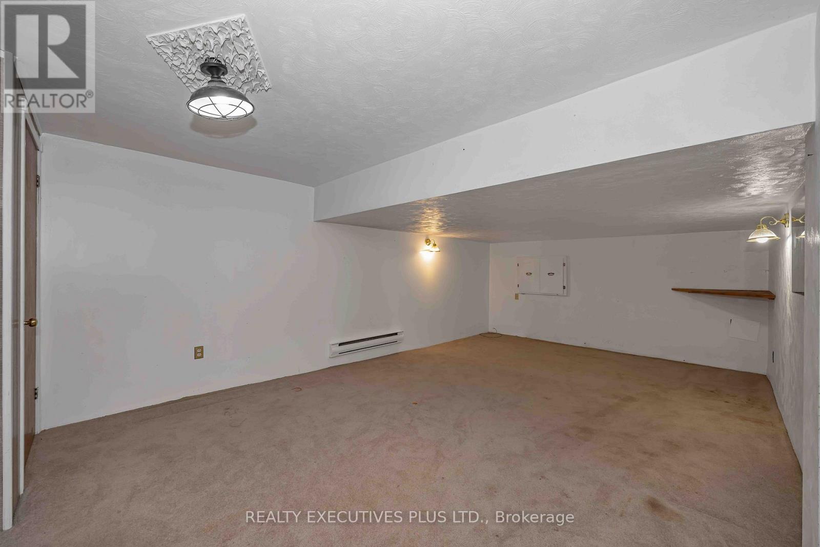 366 CHARRON STREET - Image 24