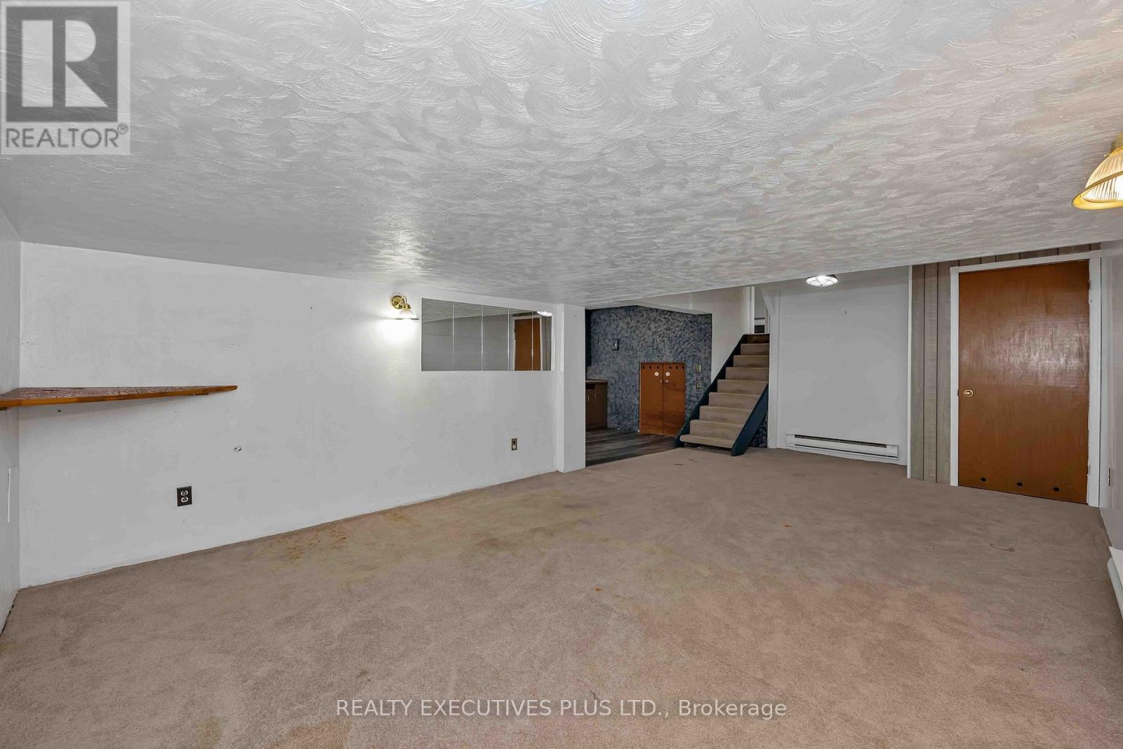 366 CHARRON STREET - Image 25