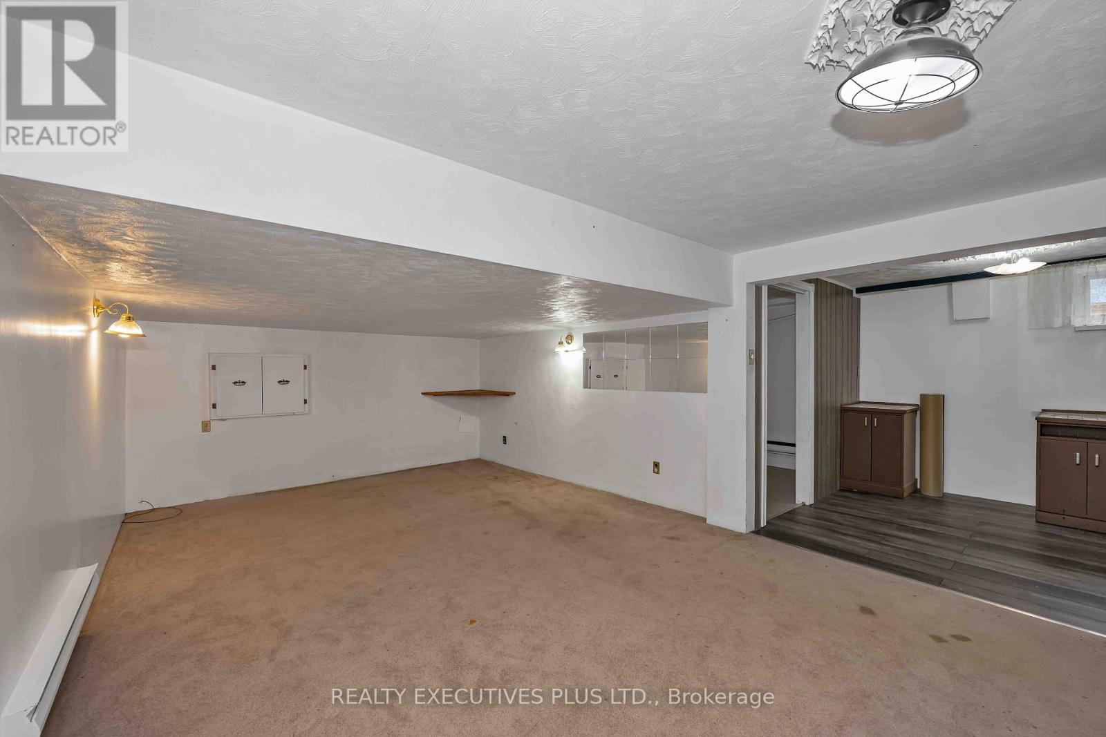 366 CHARRON STREET - Image 26