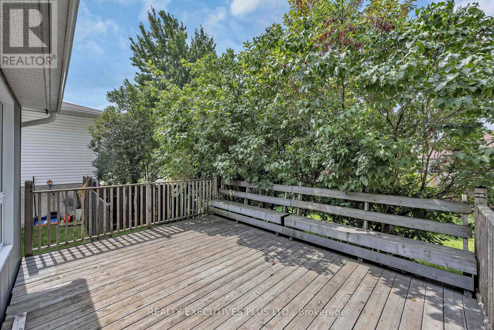366 CHARRON STREET - Image 28