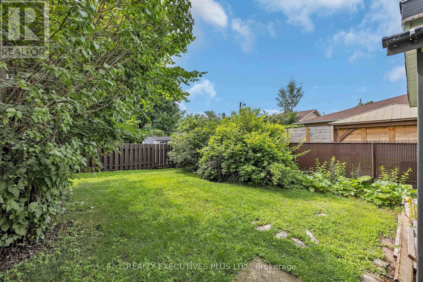 366 CHARRON STREET - Image 31