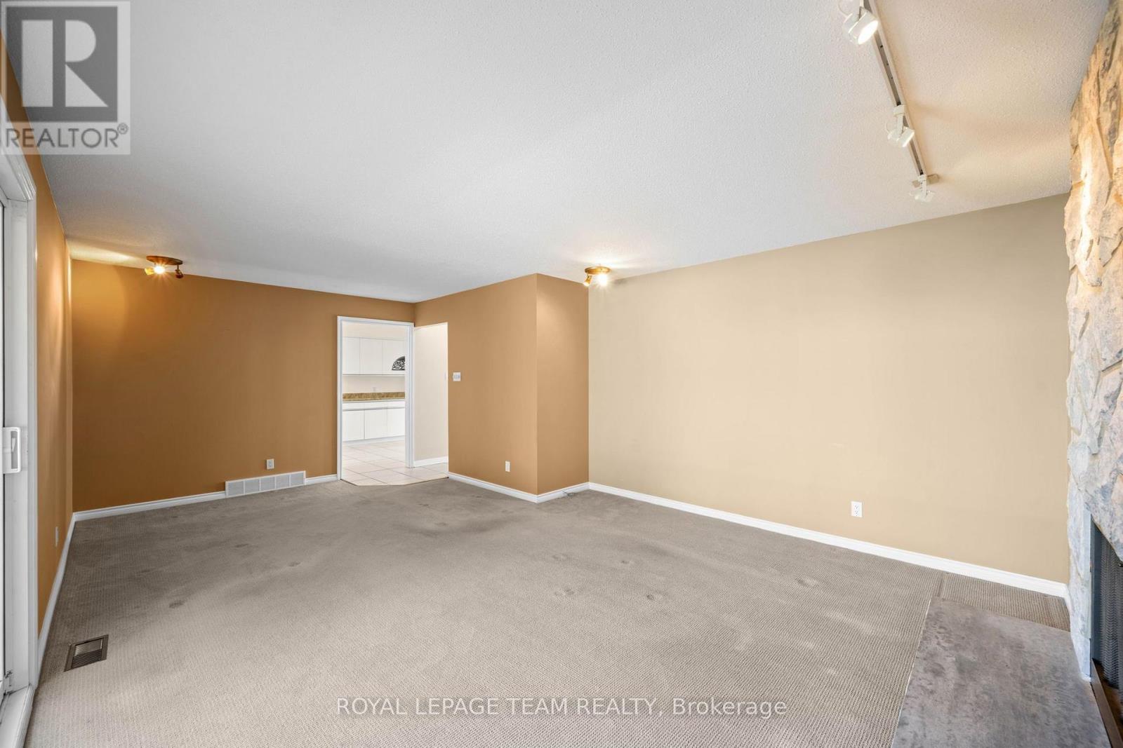 4 Bed, 4 Bath House for Sale in Ottawa – 22 MARKHAM AVENUE, Ottawa – MLS# X13633064 - Image 22