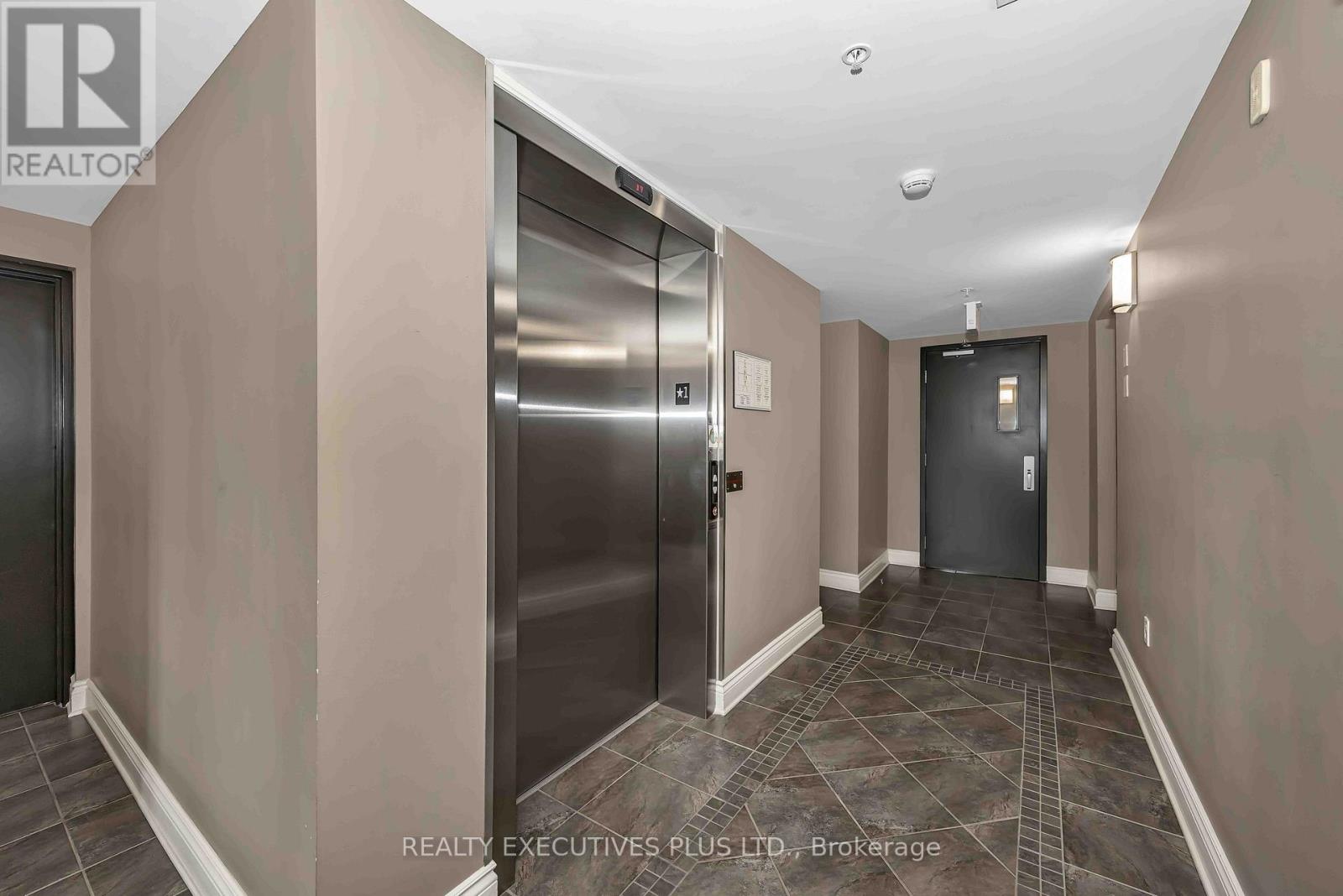 #103 2376 ALBERT STREET - 3