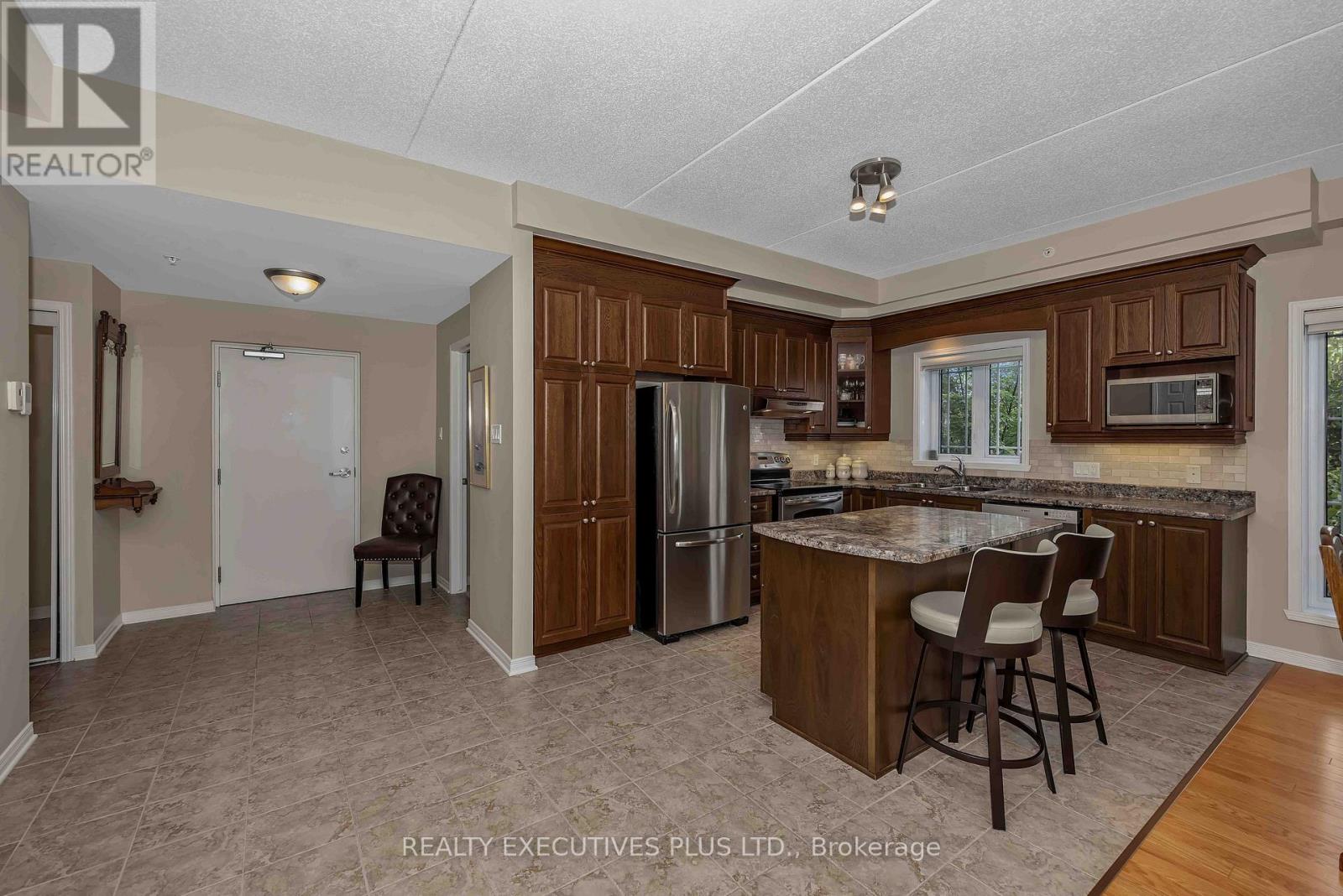 #103 2376 ALBERT STREET - 7