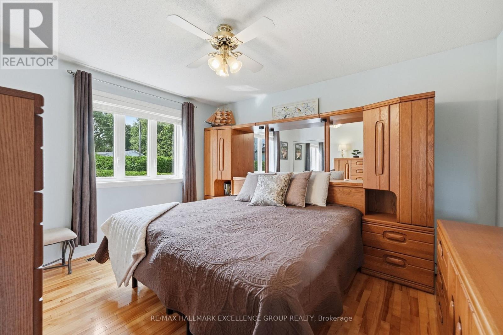 2570 WOODS STREET - Image 20