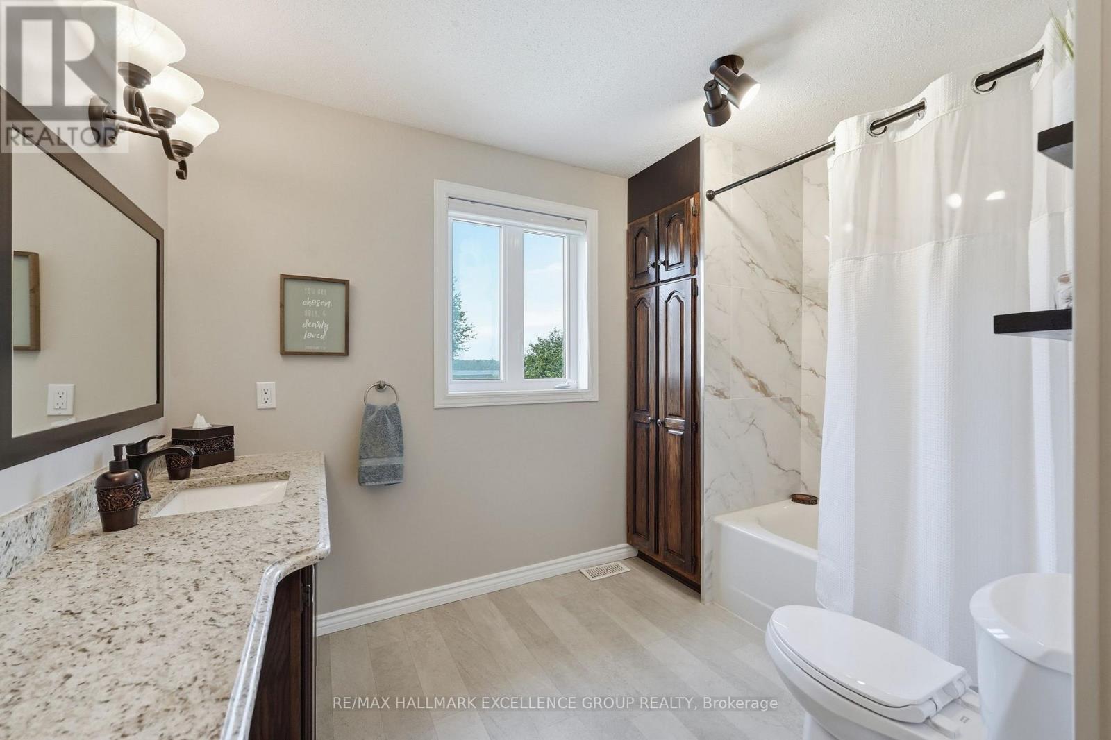 2570 WOODS STREET - Image 26