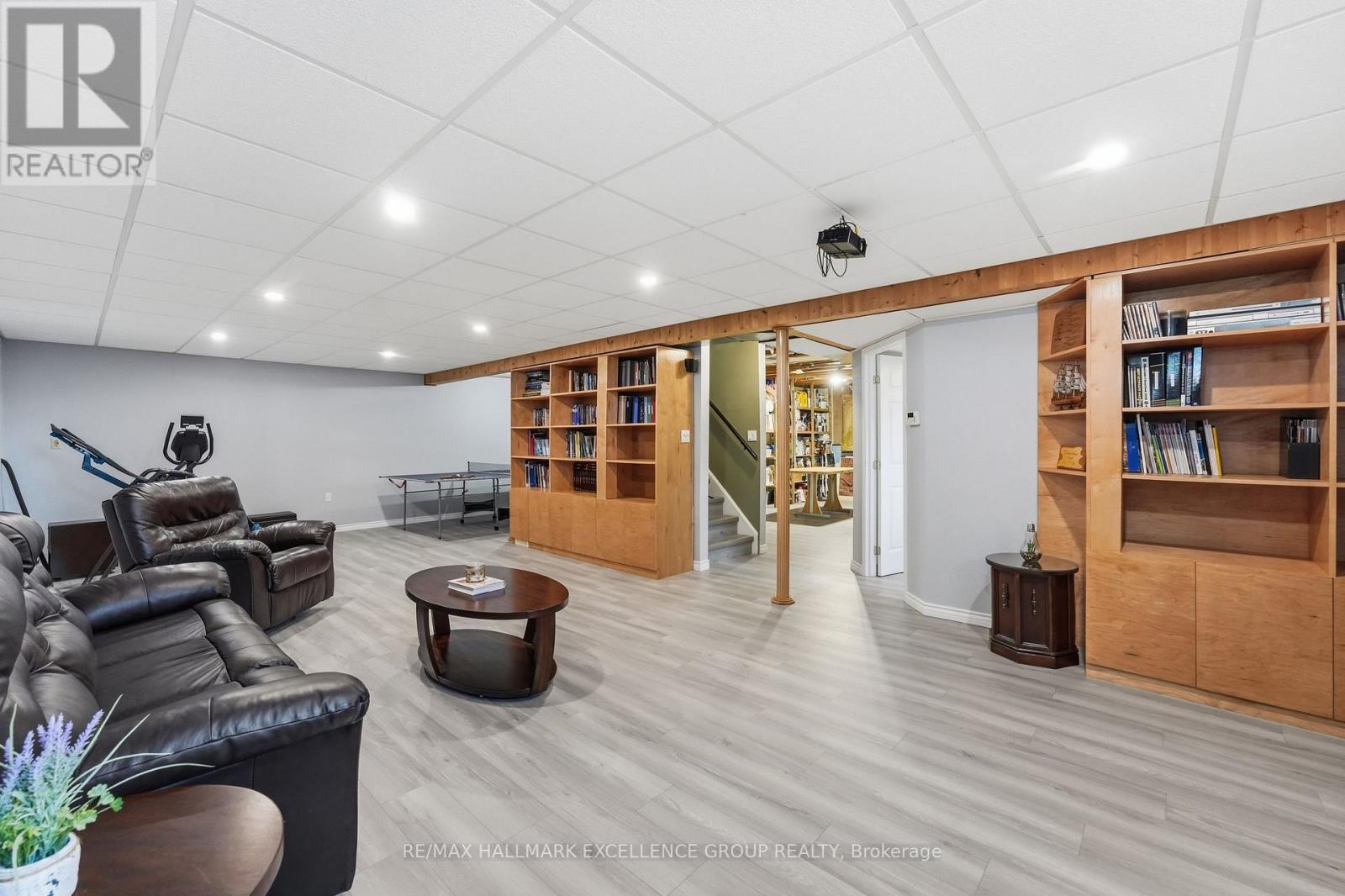 2570 WOODS STREET - Image 31