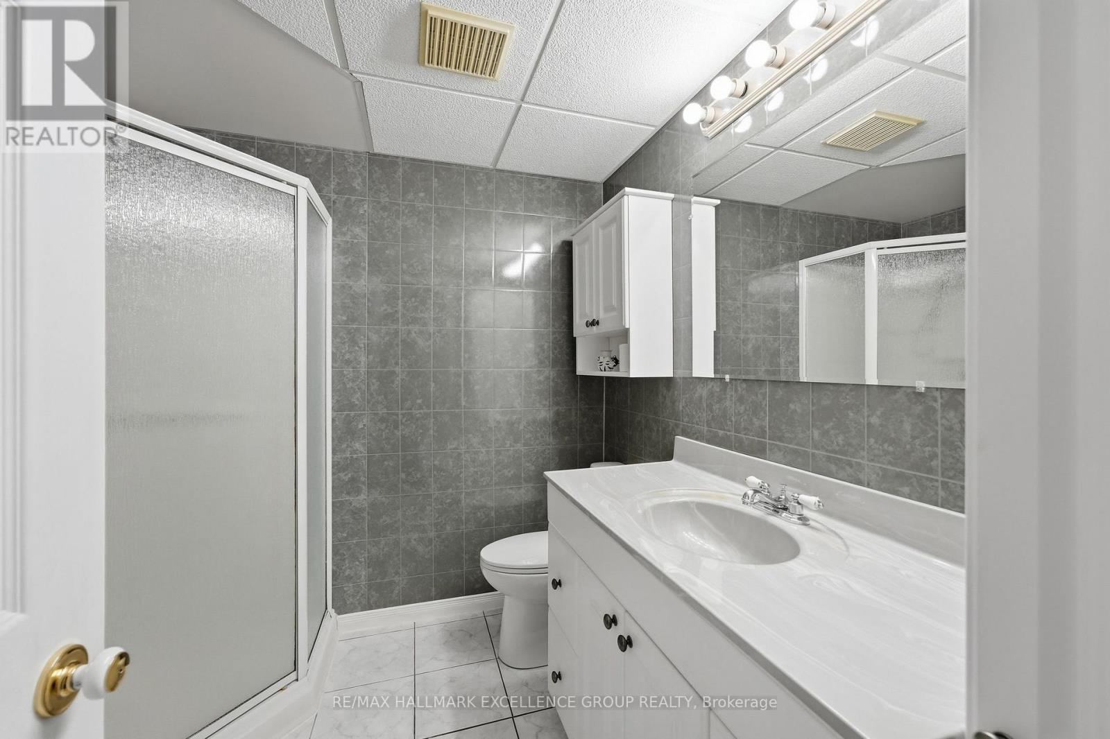 2570 WOODS STREET - Image 34