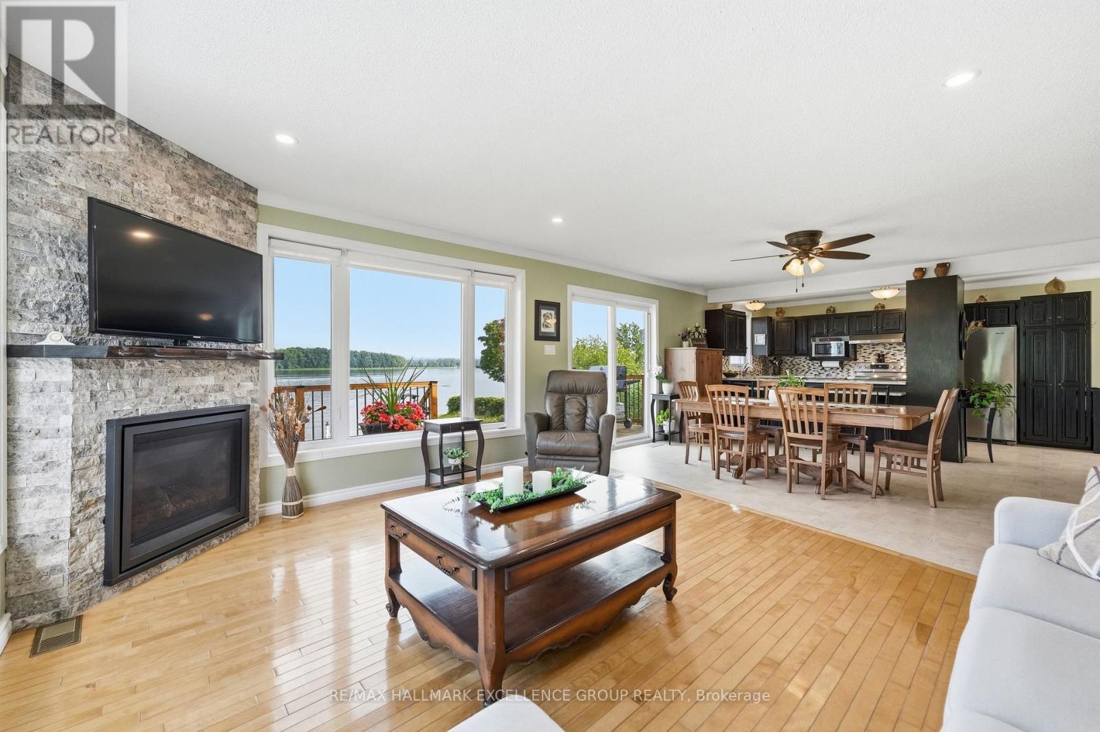 2570 WOODS STREET - Image 9