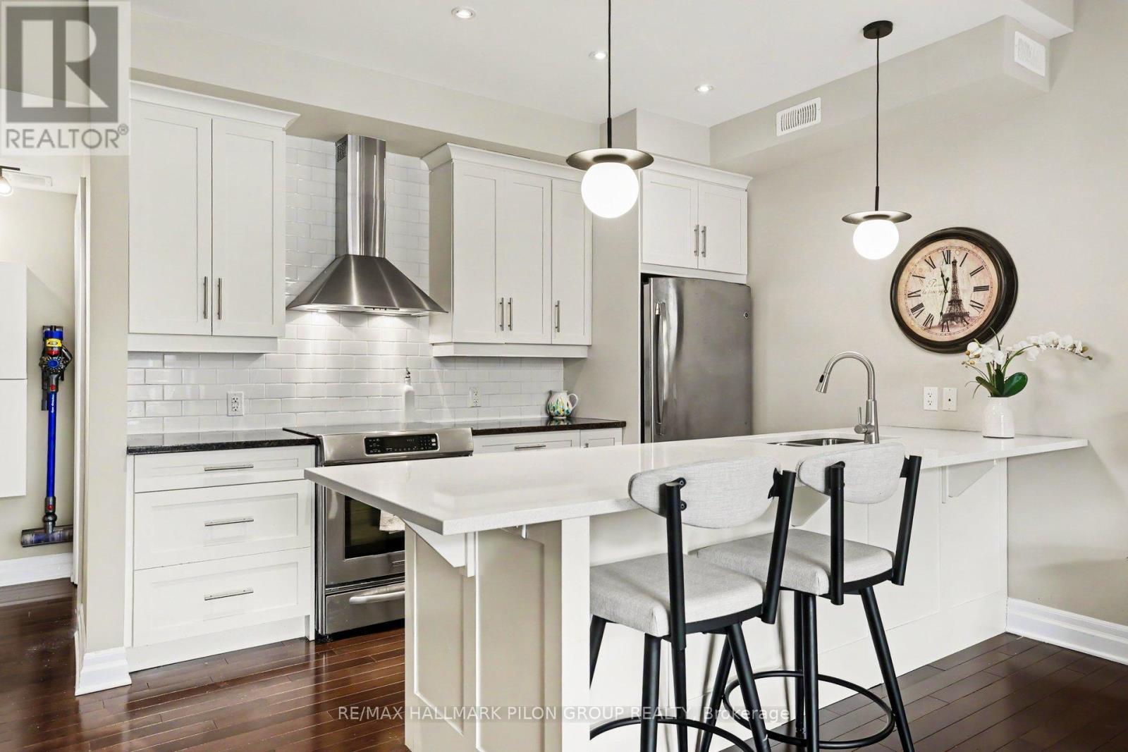 1 Bed, 1 Bath House for Sale in Ottawa – 44 MEACH PRIVATE, Ottawa – MLS# X13633182 - Image 8