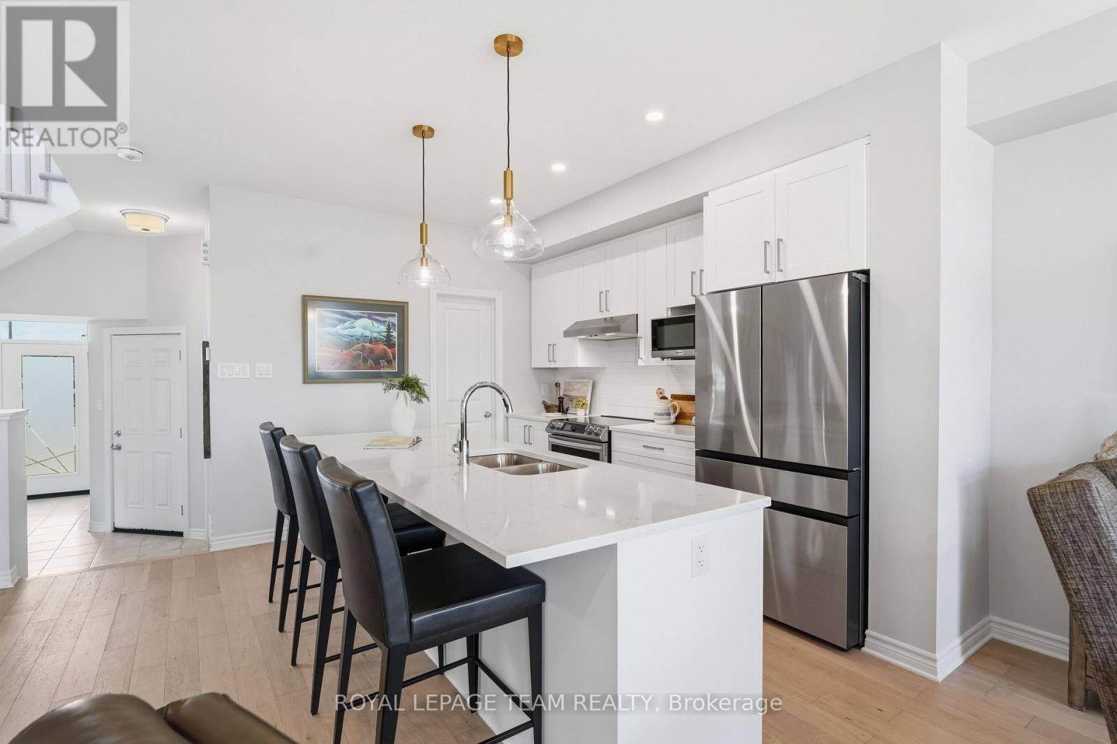 3 Bed, 3 Bath House for Sale in Ottawa – 715 MAVERICK CRESCENT, Ottawa – MLS# X13633216 - Image 8