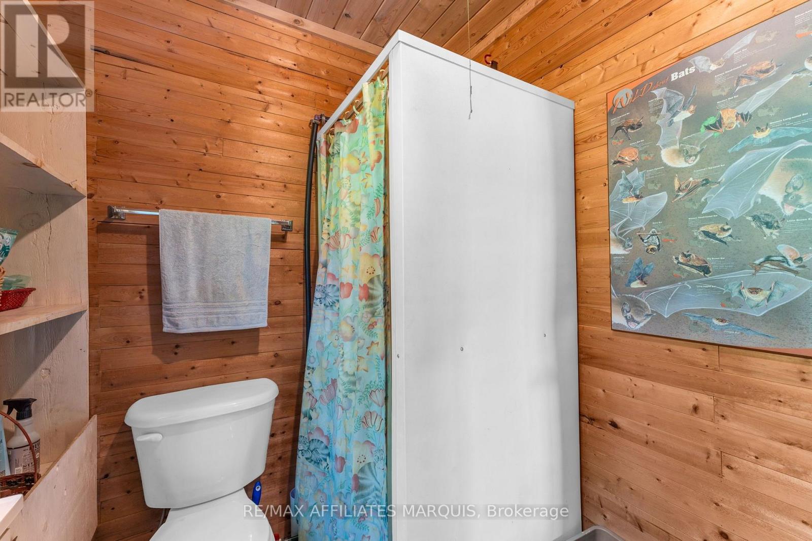 1015 PENYCK  LAKE LANE - Image 16