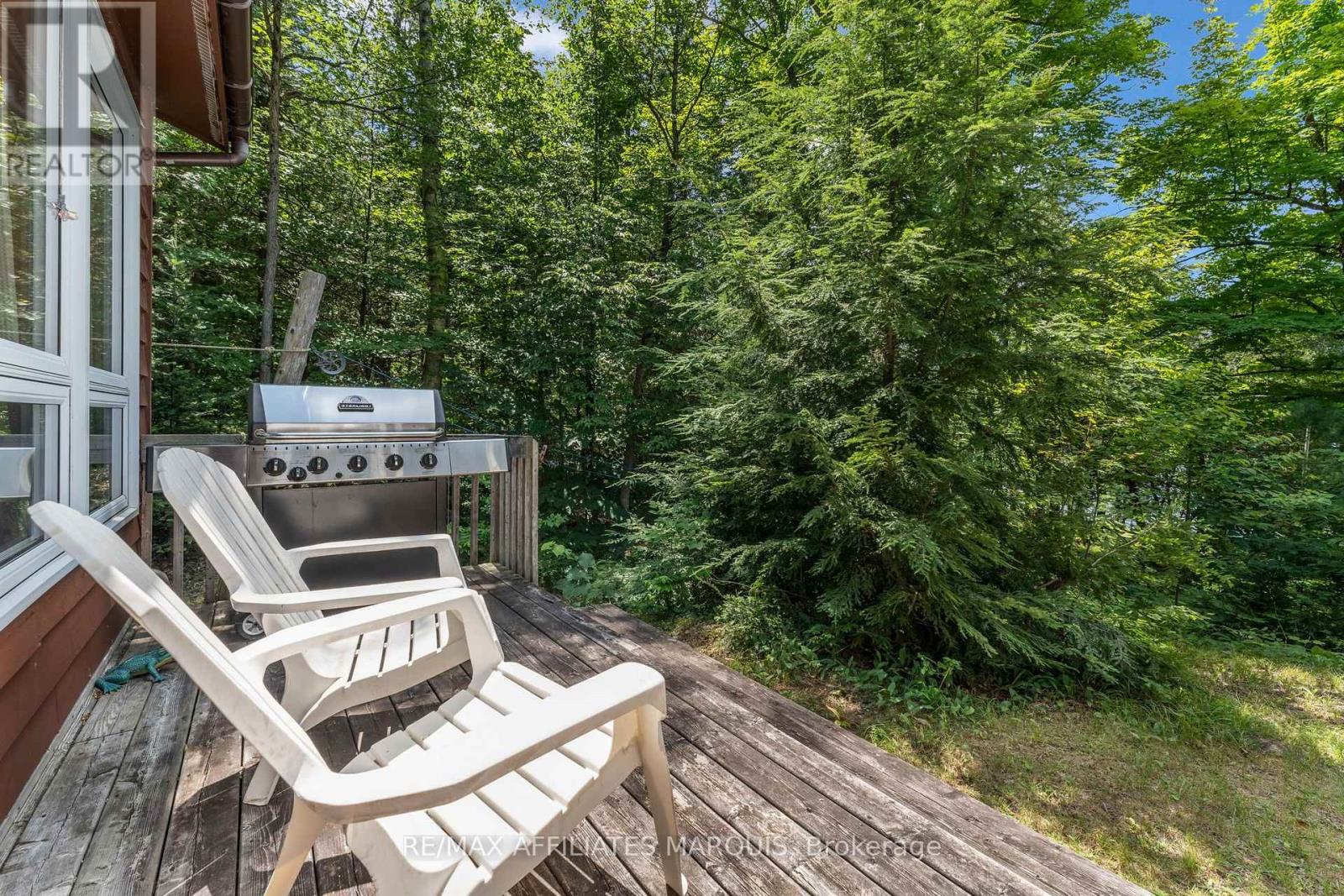 1015 PENYCK  LAKE LANE - Image 25