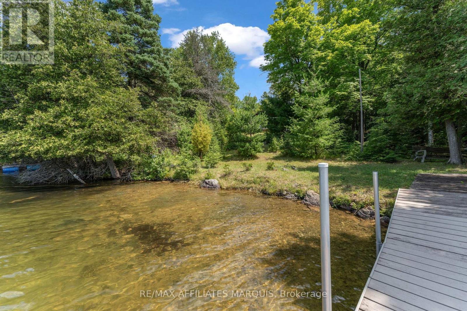 1015 PENYCK  LAKE LANE - Image 3
