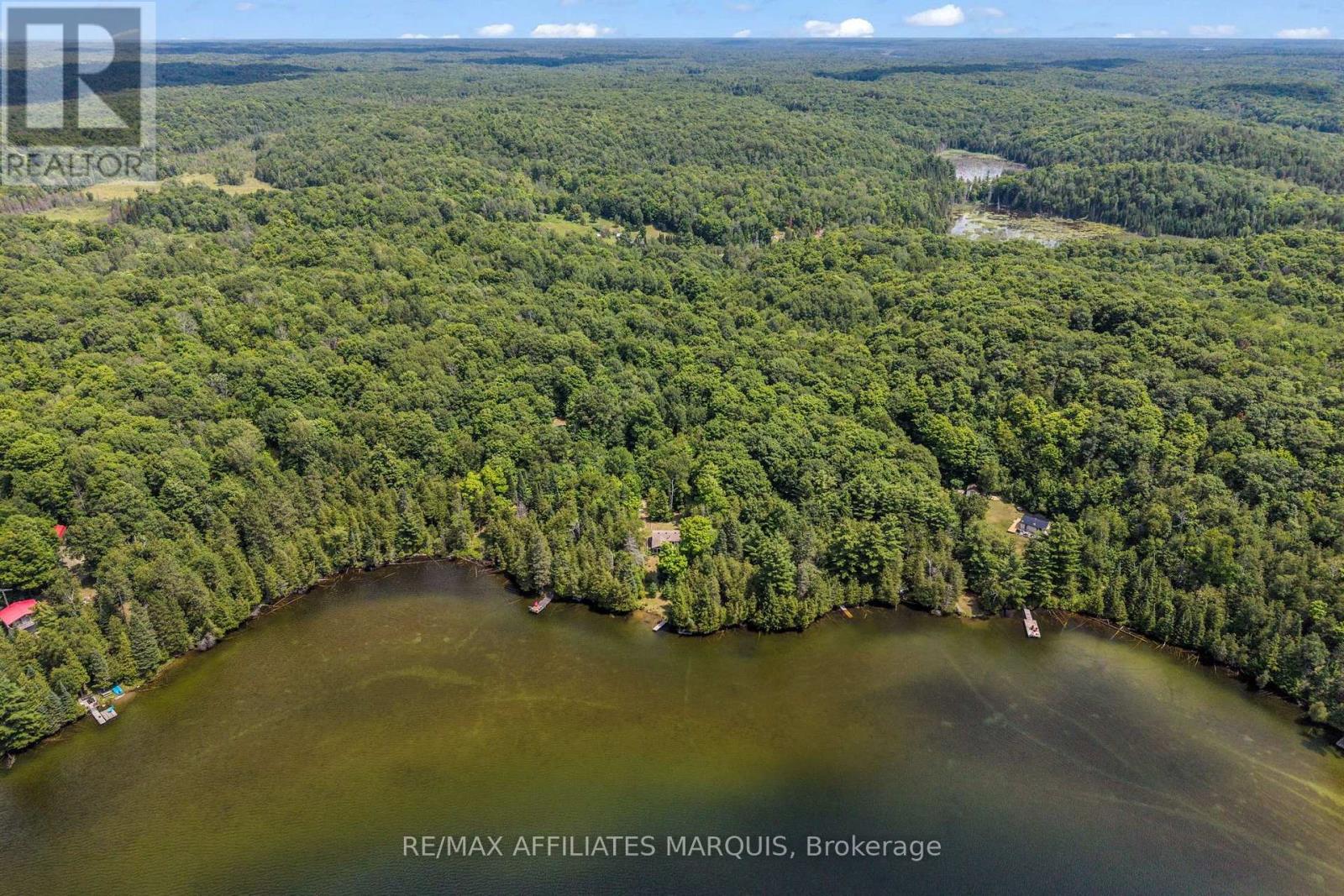 1015 PENYCK  LAKE LANE - Image 36