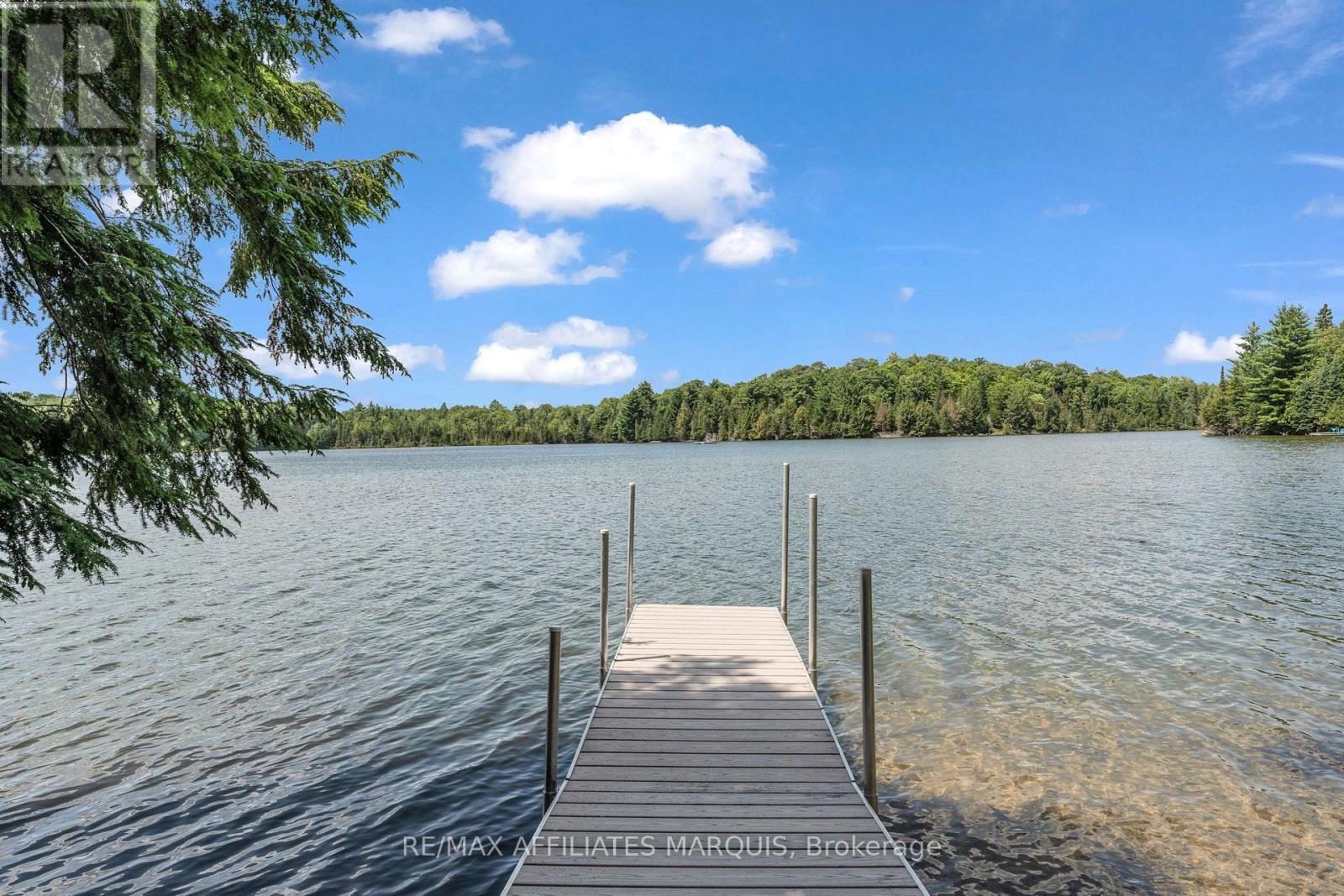1015 PENYCK  LAKE LANE - Image 4