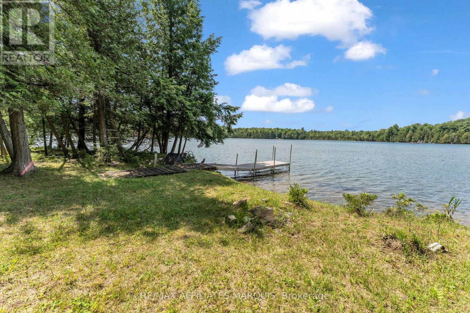 1015 PENYCK  LAKE LANE - Image 44