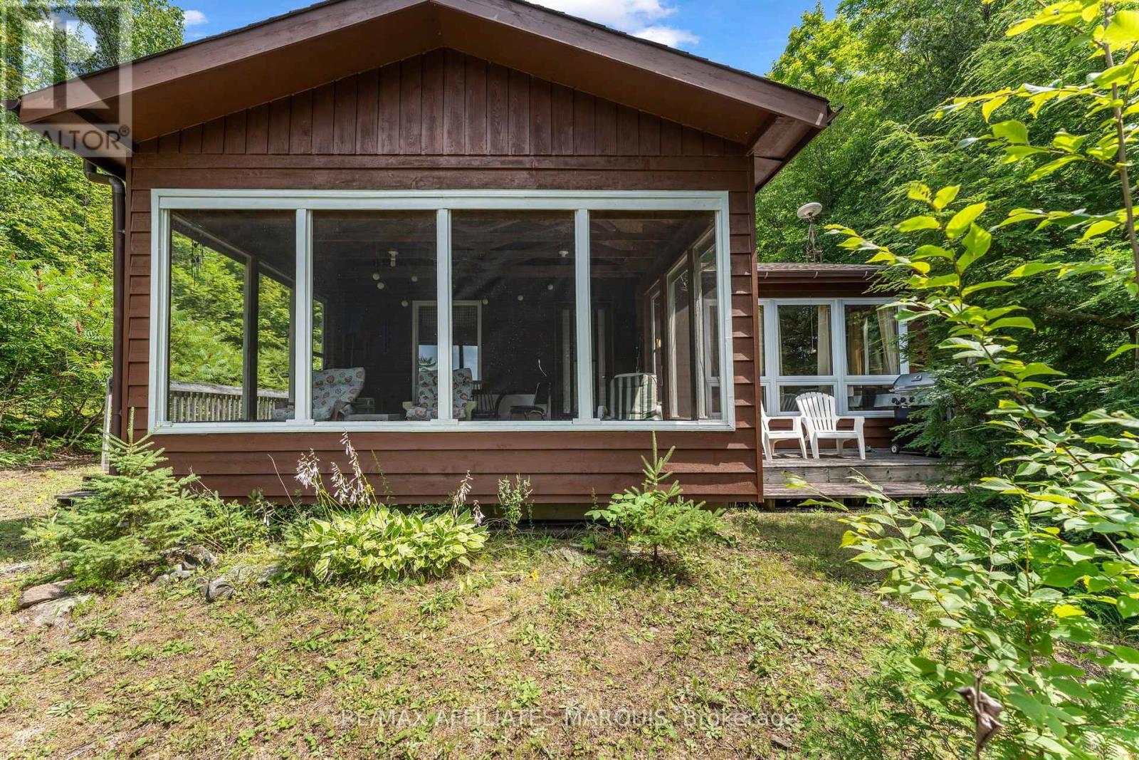 1015 PENYCK  LAKE LANE - Image 7