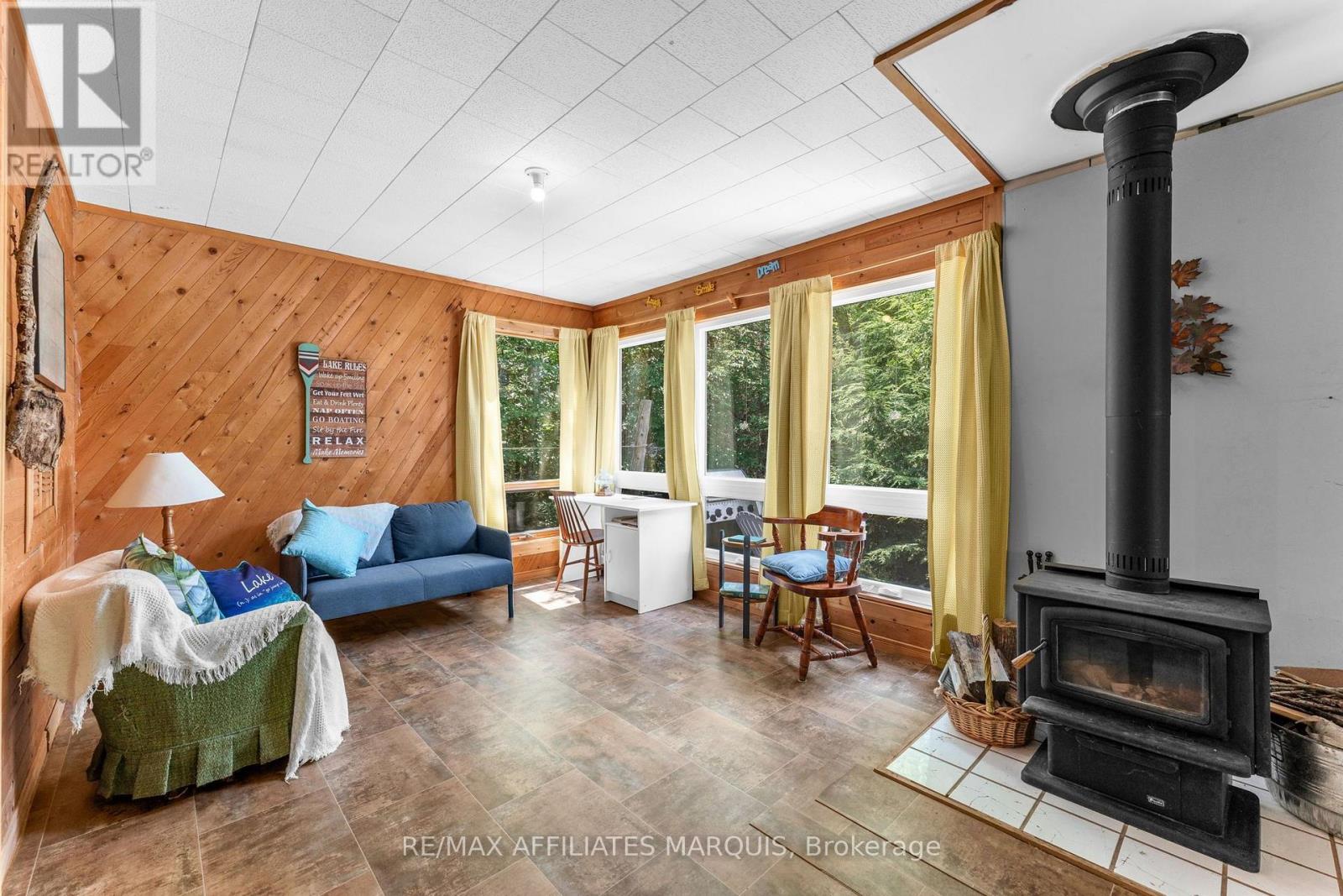 1015 PENYCK  LAKE LANE - Image 8