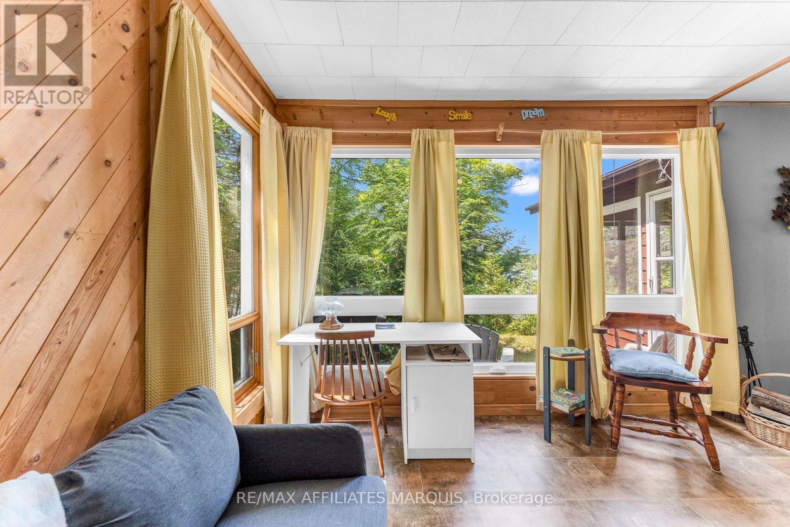 1015 PENYCK  LAKE LANE - Image 9