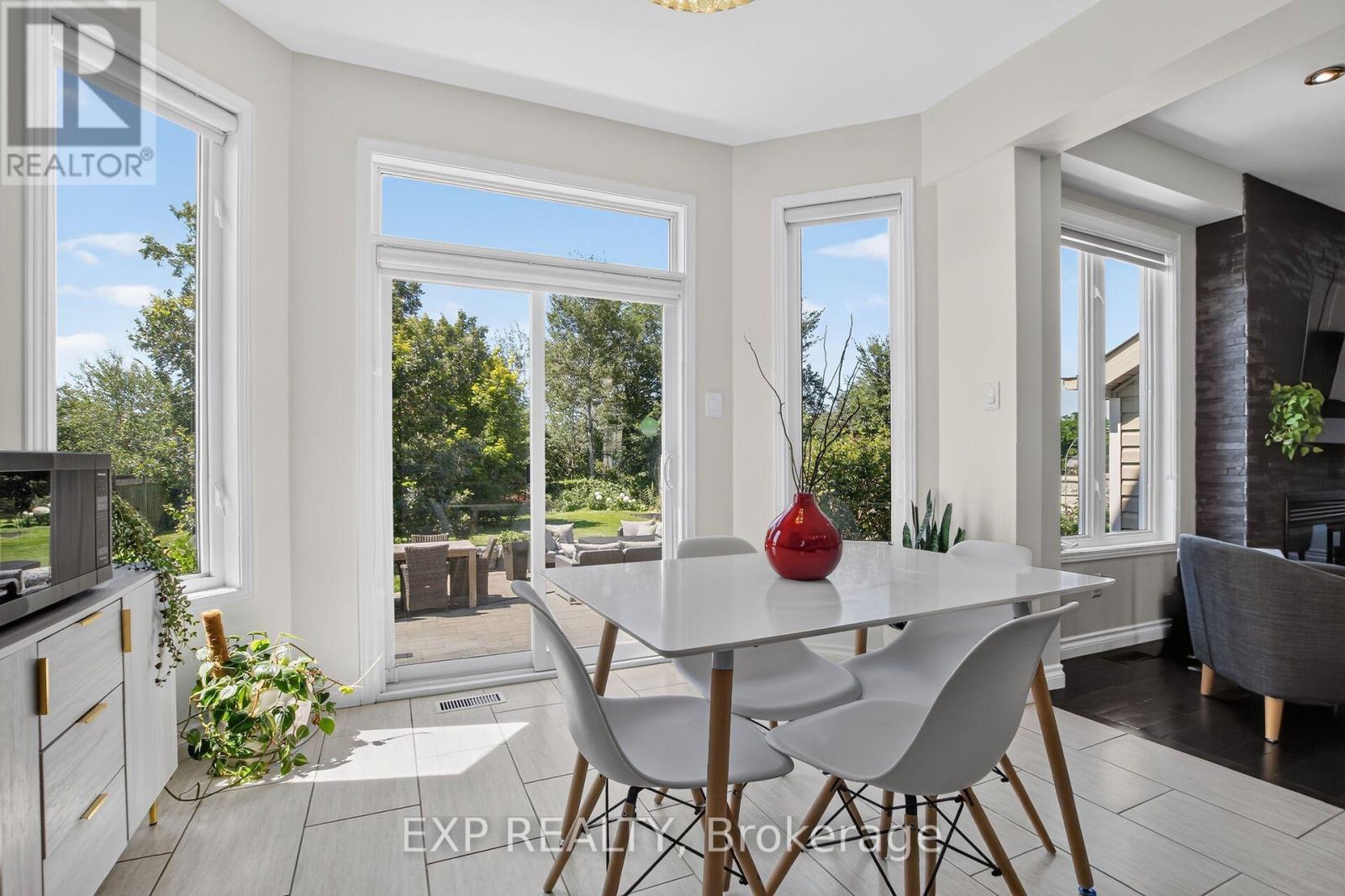 36 WHITE TAIL DRIVE - Image 13