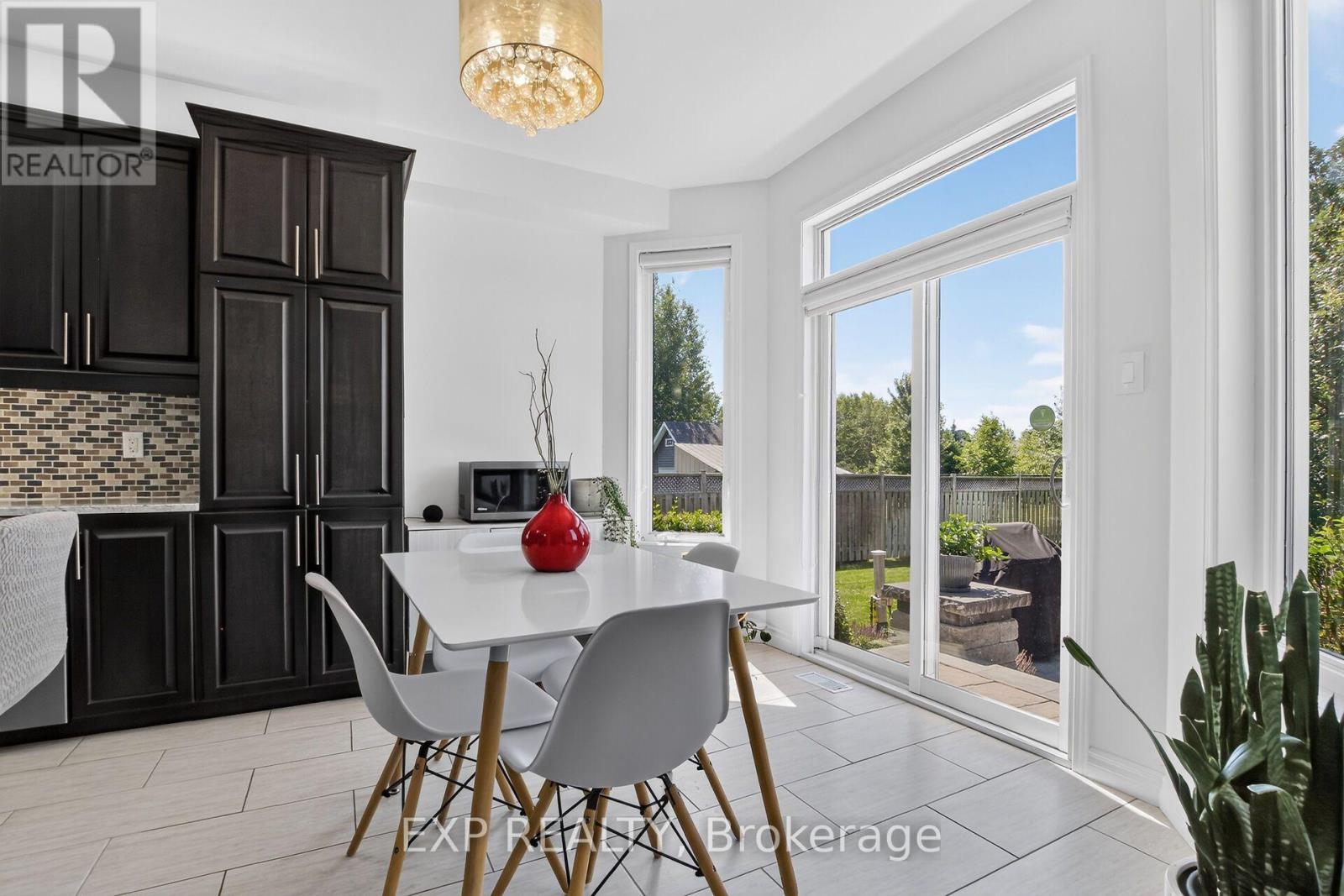 36 WHITE TAIL DRIVE - Image 14