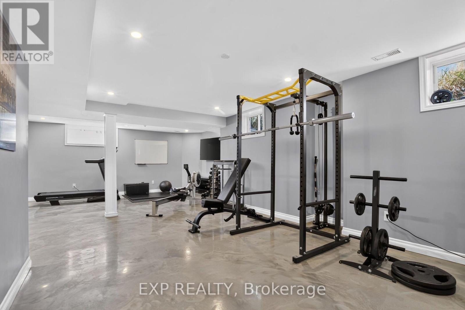 36 WHITE TAIL DRIVE - Image 37