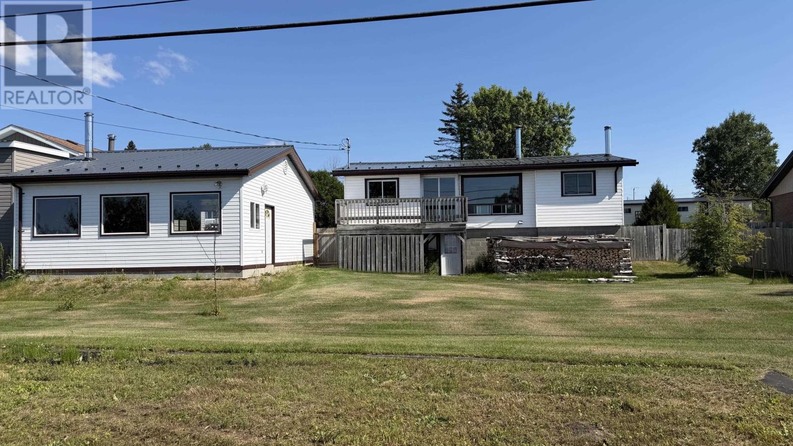 88 Lakeview DR - 25