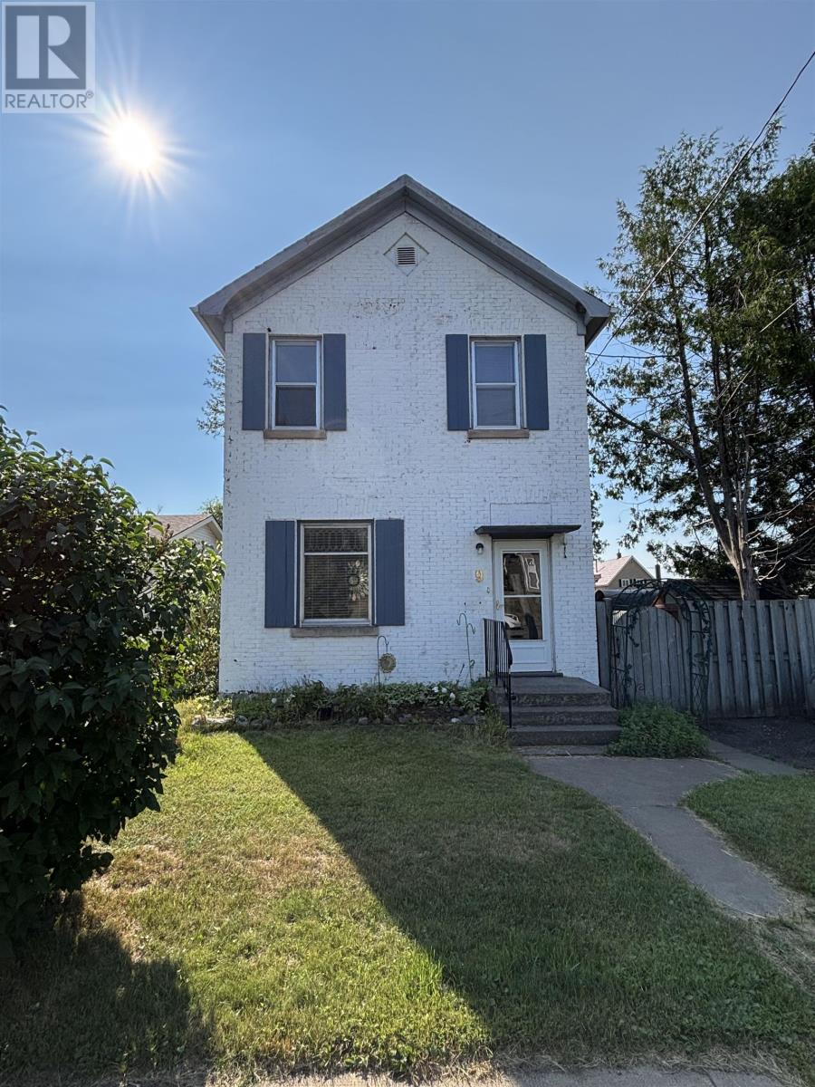 9 Ruttan St. - 1