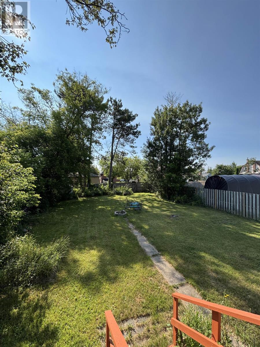 9 Ruttan St. - Image 14