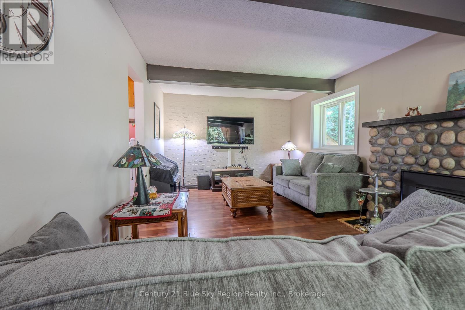 129 MOUNTAIN ROAD - Image 8
