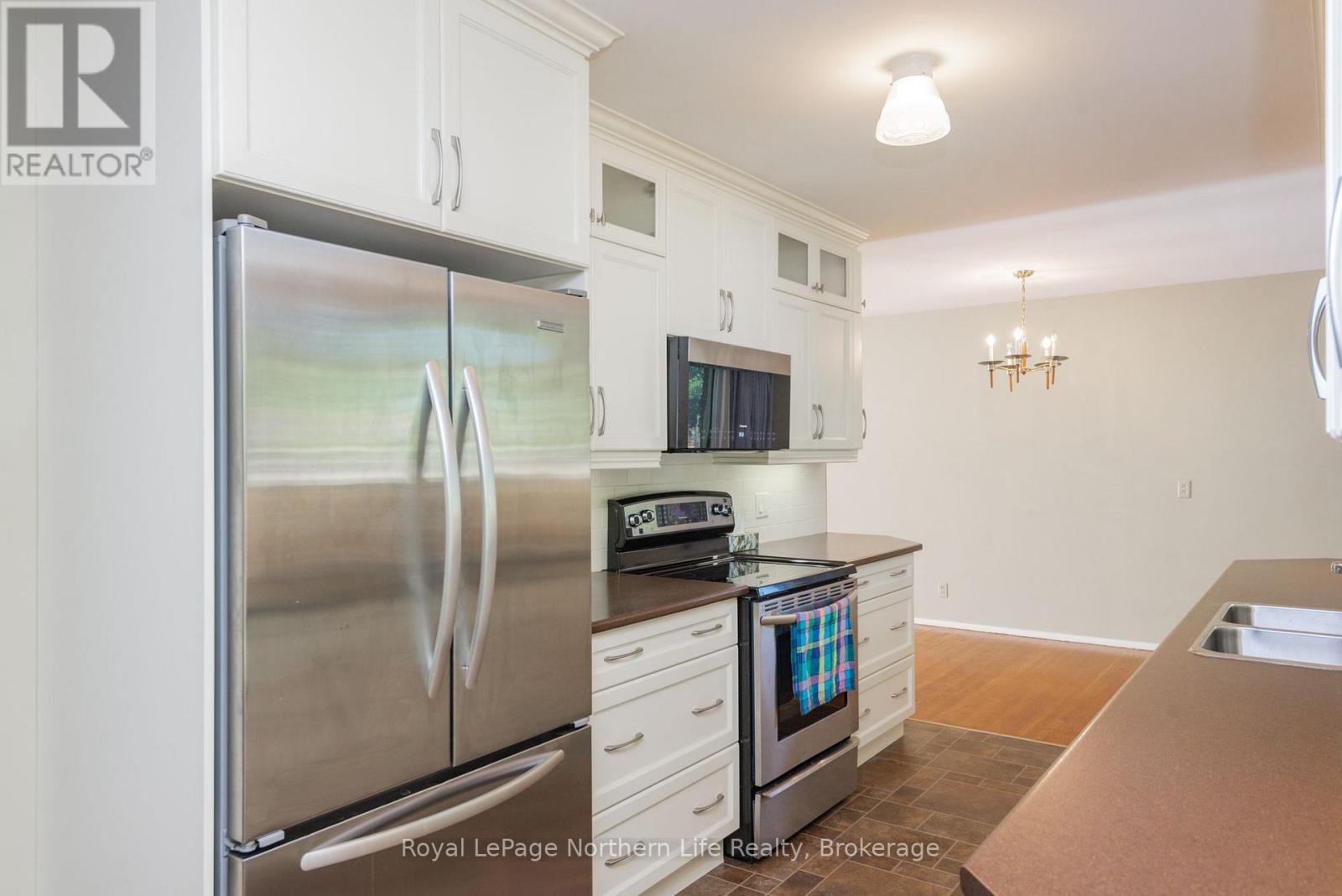 1319 CLARENCE STREET - Image 10