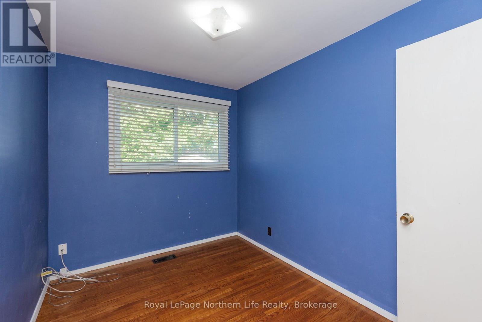 1319 CLARENCE STREET - Image 22