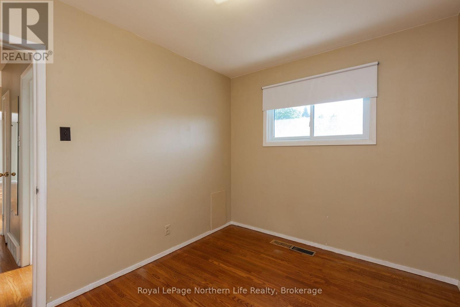1319 CLARENCE STREET - Image 28