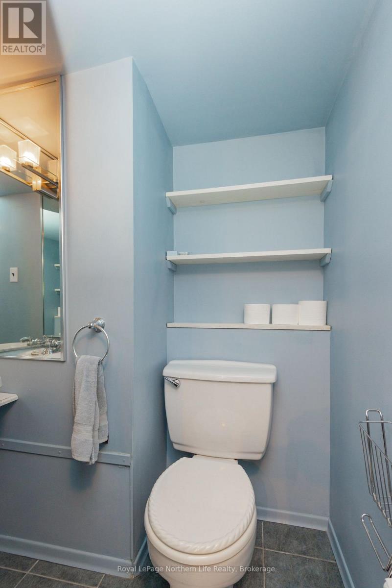 1319 CLARENCE STREET - Image 36