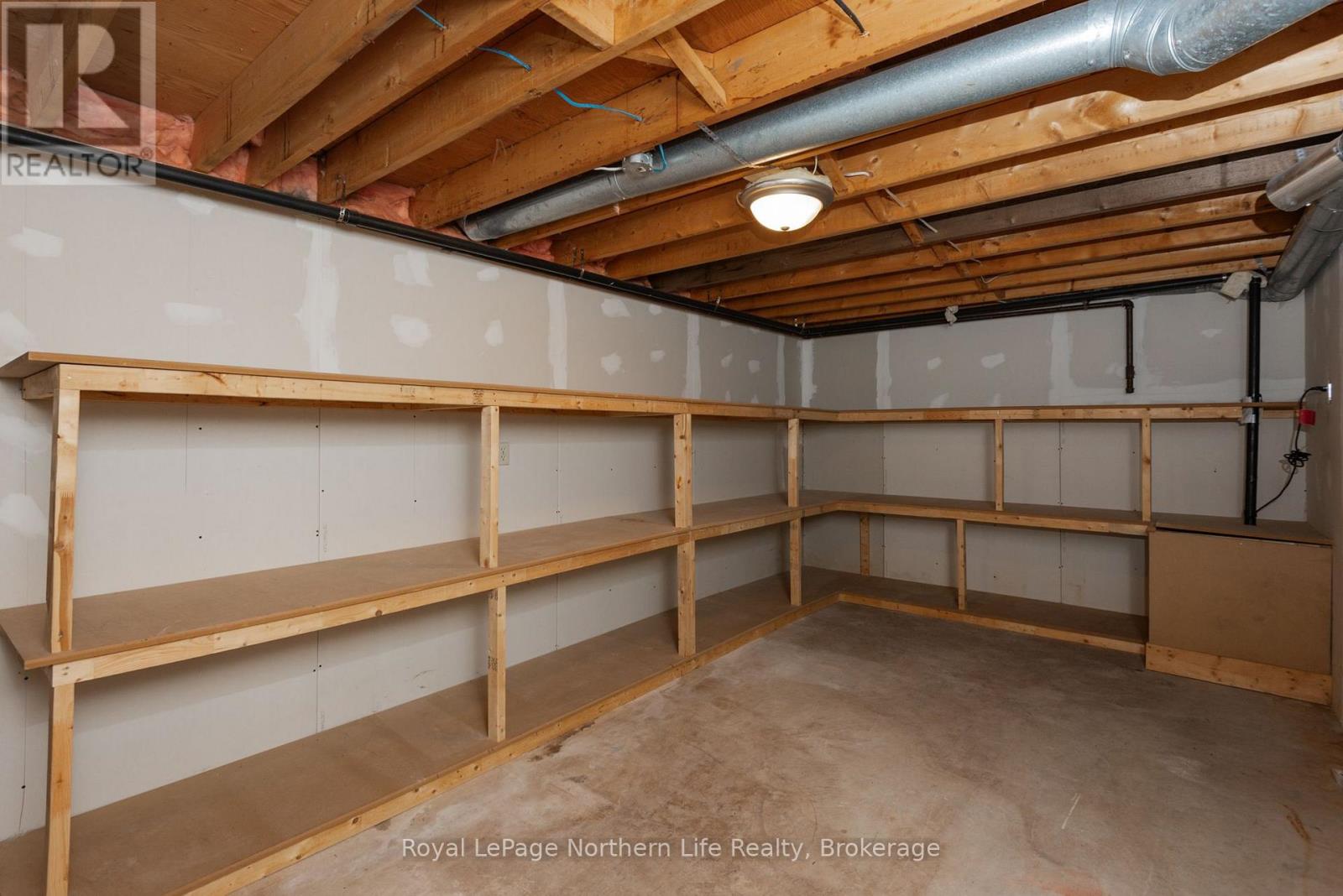1319 CLARENCE STREET - Image 40