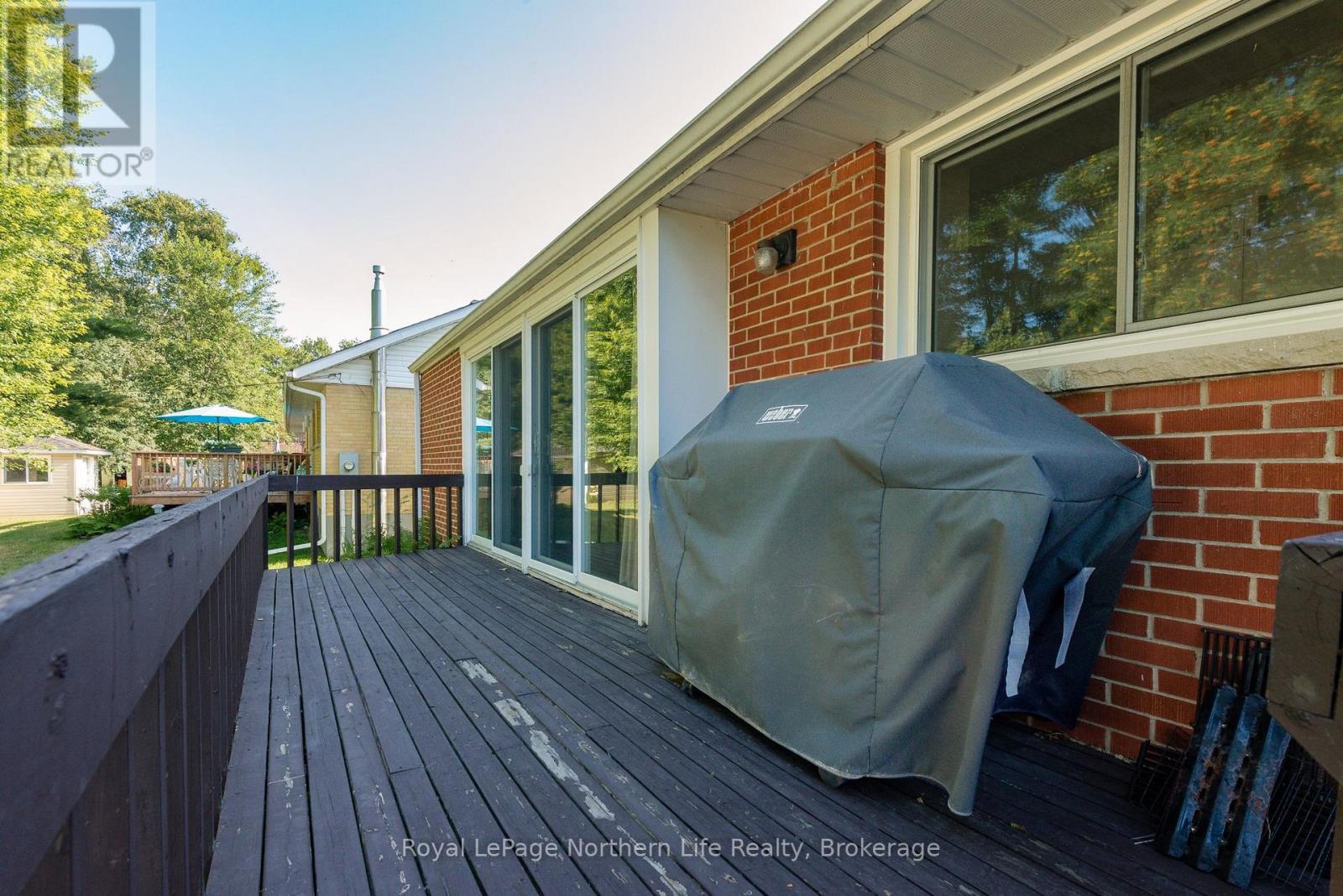 1319 CLARENCE STREET - Image 44